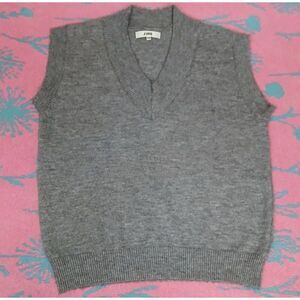 J.ing womens medium sweater gray sleevless preppy boxy soft texture all 4 season